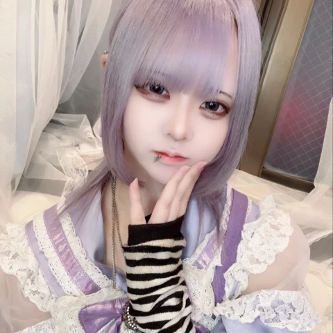 お名前